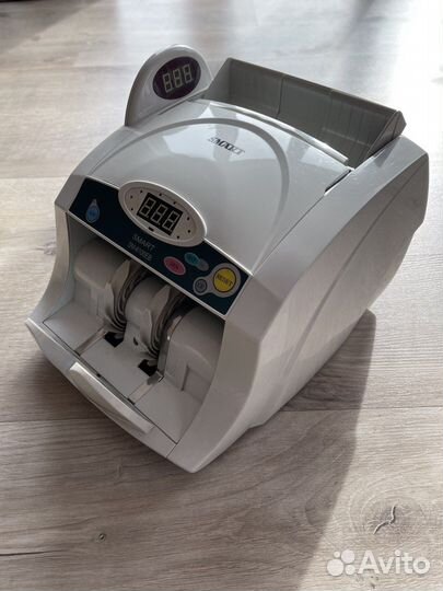 Счетчик банкнот SMART SM 6100ev