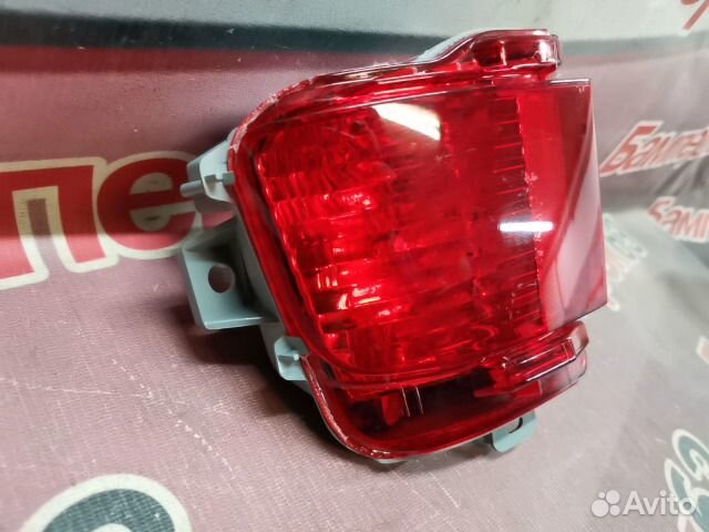 Фонарь задний левый Toyota Land Cruiser