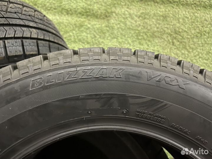 Bridgestone Blizzak VRX 205/50 R17 89S