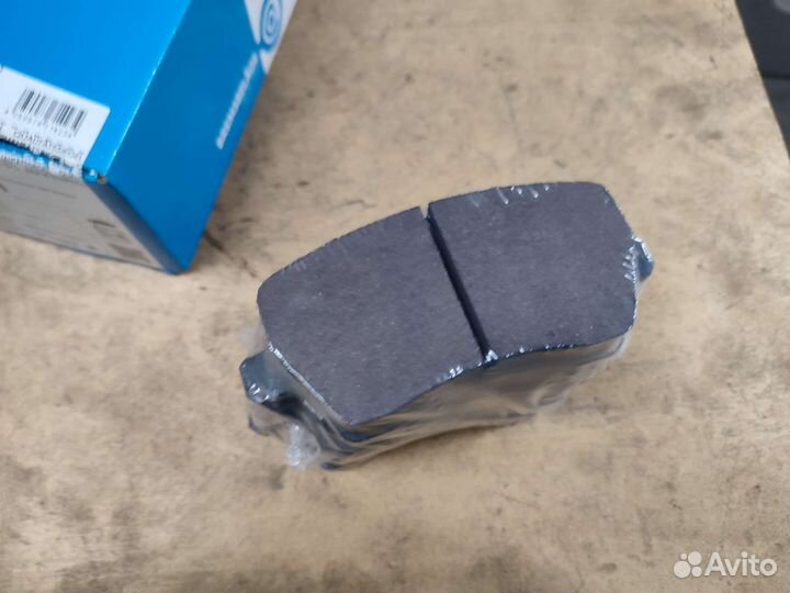 Новые передние колодки Renault Duster, LADA Largus