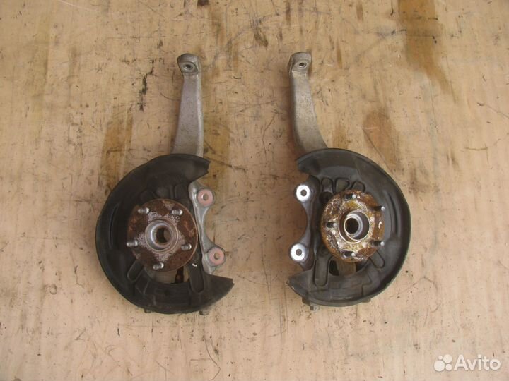 Ступица поворотный кулак Lexus GS300 IS250 Crown