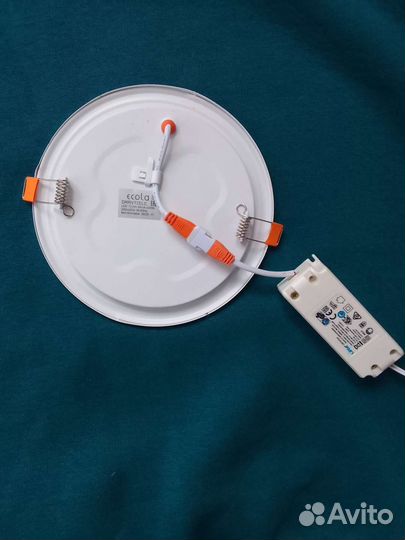 Светильник встраиваемый
