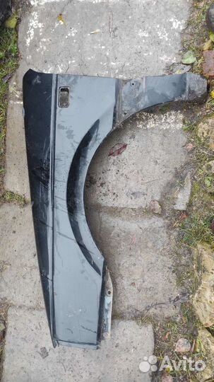 Крыло левое Passat левлевая