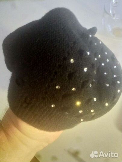 Женская вязанная шапка