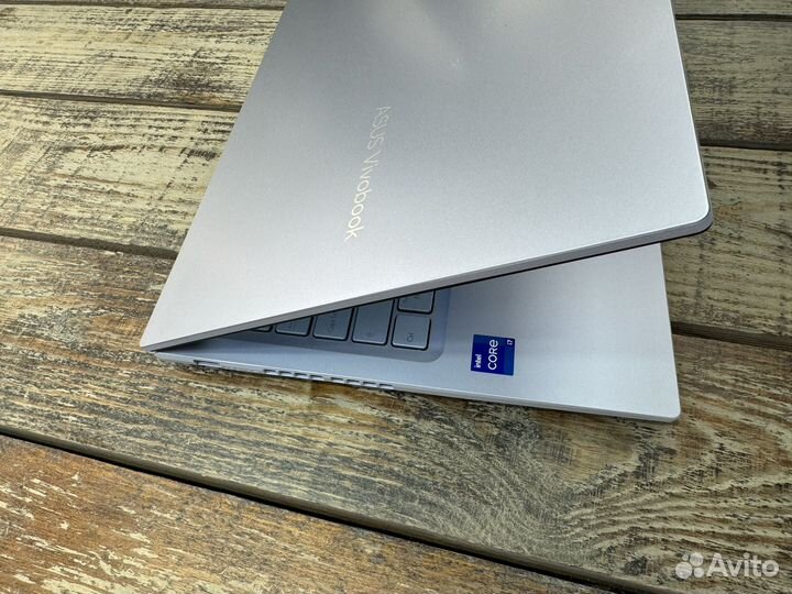 Asus Vivobook X1502ZA core i7-12700H/16/512