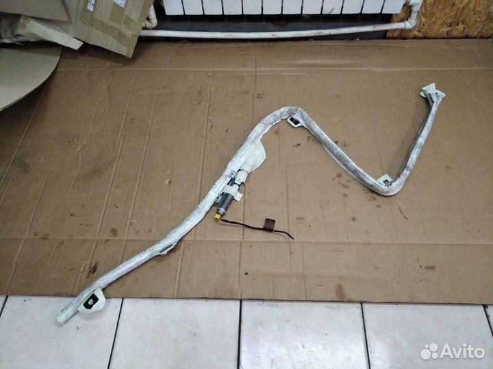 Шторка без-ти левая w212 E-class 651.924 2012