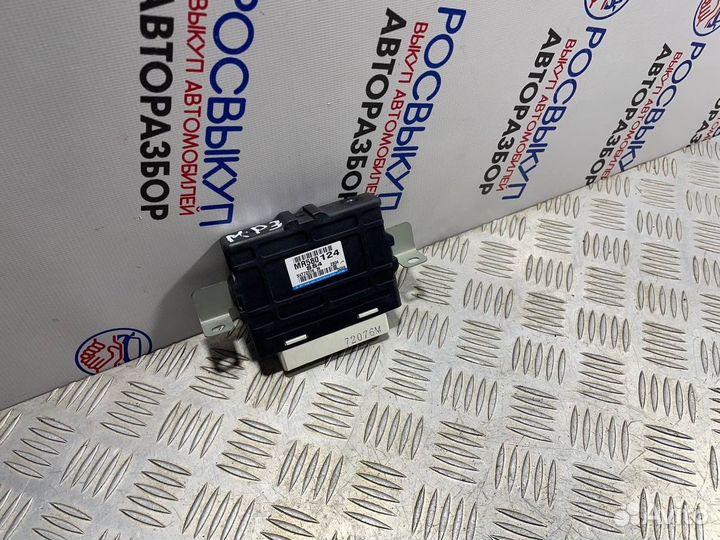 Блок управления полным приводом Mitsubishi Pajero