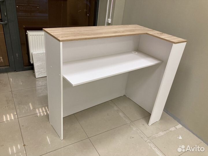 Ресепшен для ноутбука угловой