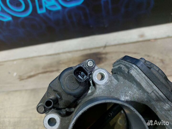 Дросельная заслонка Honda Civic 8 R18 A2