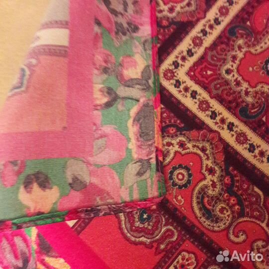 Шелковый платок бренда Eleganzza