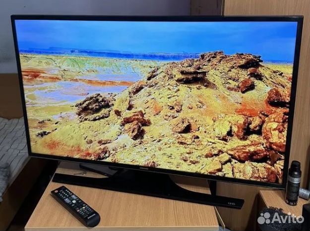 Телевизор Samsung UE40JU6400U