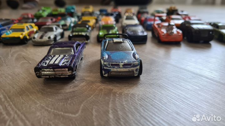 Hot wheels машинки