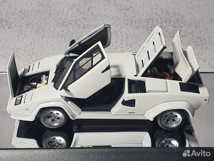 Lamborghini Countach 5000S - AutoArt 1:43