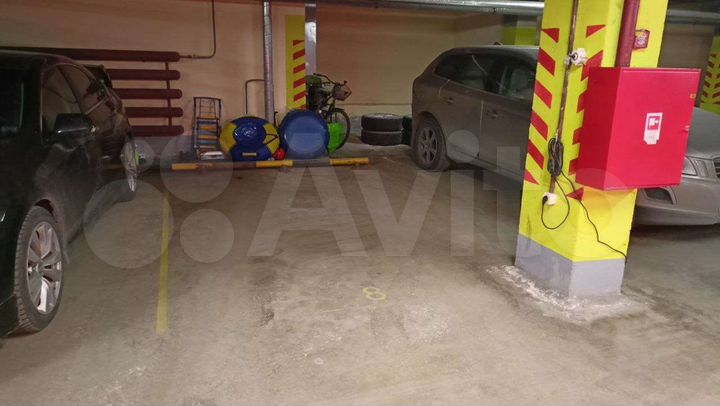 Машиноместо, 15 м²