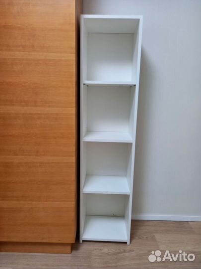 Стол и стеллаж