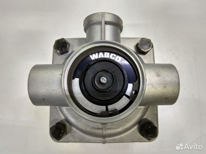 Клапан ускорительный wabco