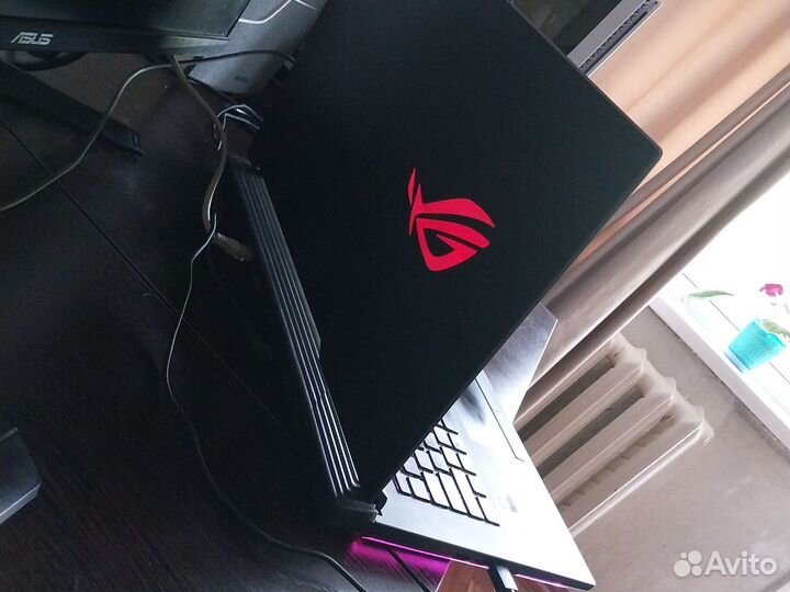 Asus rog strix scar 15 rtx 2070 super