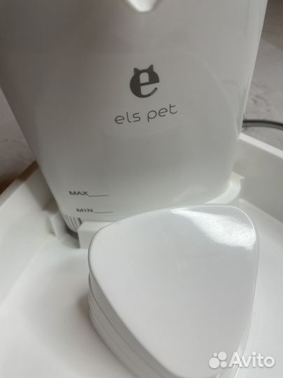 Фонтан поилка для кошек