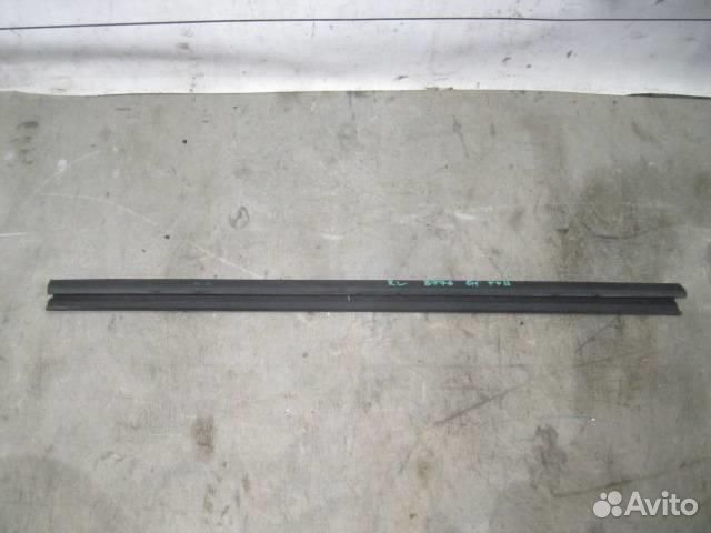 Уплотнитель стекла задней левой двери от Ford Foc