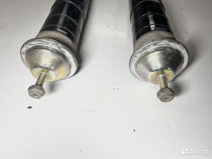 Амортизатор передний Mercedez W140