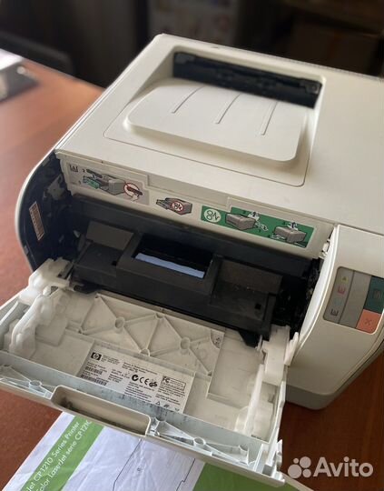 Принтер цветной hp CP1215