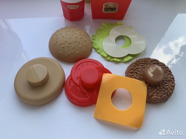 Игрушечный бургер