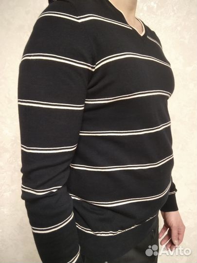 Продам пуловер Massimo Dutti