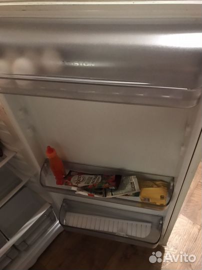 Холодильник бу Hotpoint