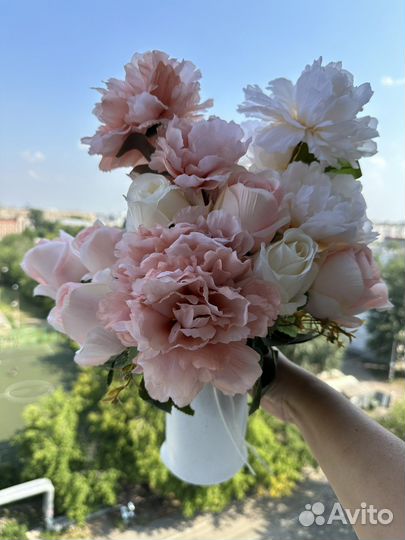 Цветочная композиция на свадьбу на фотосессию