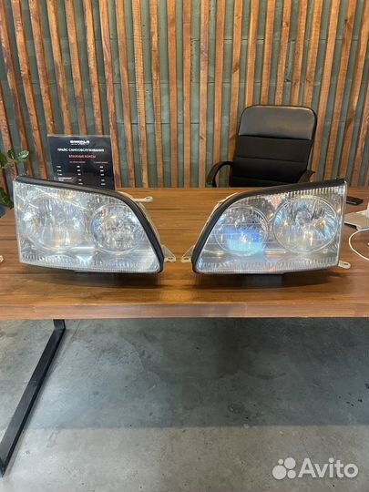 Фары передние Lexus LS400
