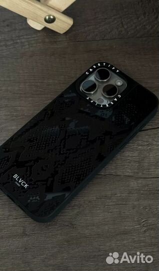 Чехол на iPhone 14 pro новый