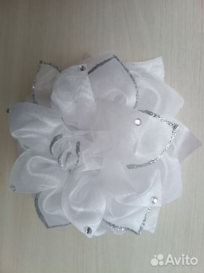 Белые банты для волос