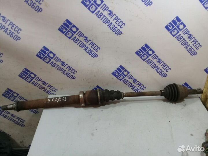 Привод правый Ford Fusion хэтчбек 1.6L