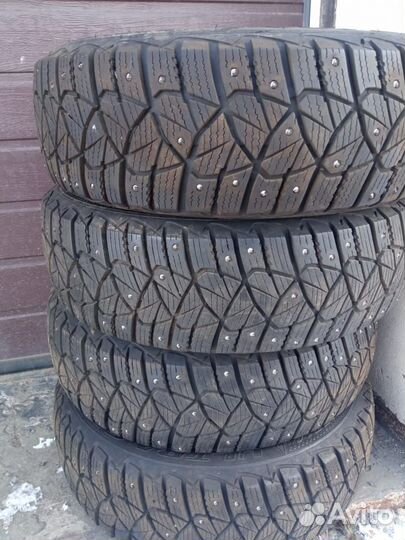 Goodyear Ultragrip 600 175/65 R14 86T