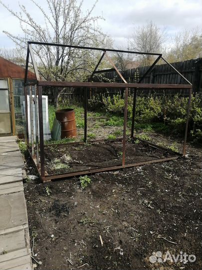 Каркас теплицы из уголков