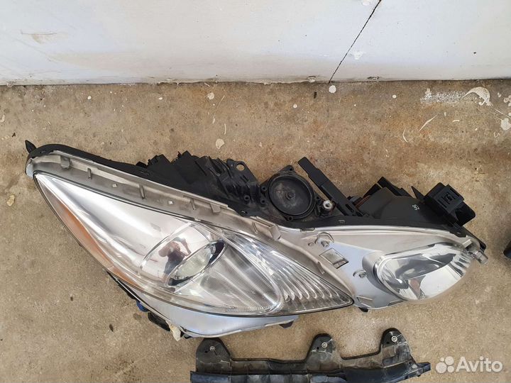Lexus GS300 комплект фар оригинал