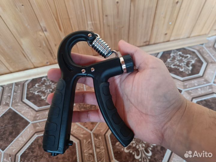 Эспандер кистевой регулируемый