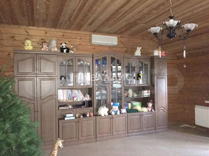 Дом 158 м² на участке 4,1 сот.