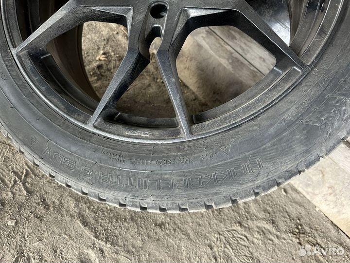 Nokian Tyres Hakkapeliitta 8 SUV 235/55 R20