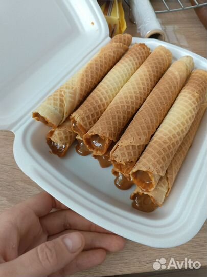 Миниатюрные домашнии орешки и вафли со сгущенкой