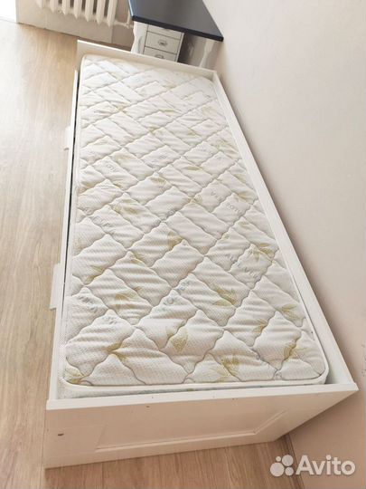 Кровать с матрасом бу