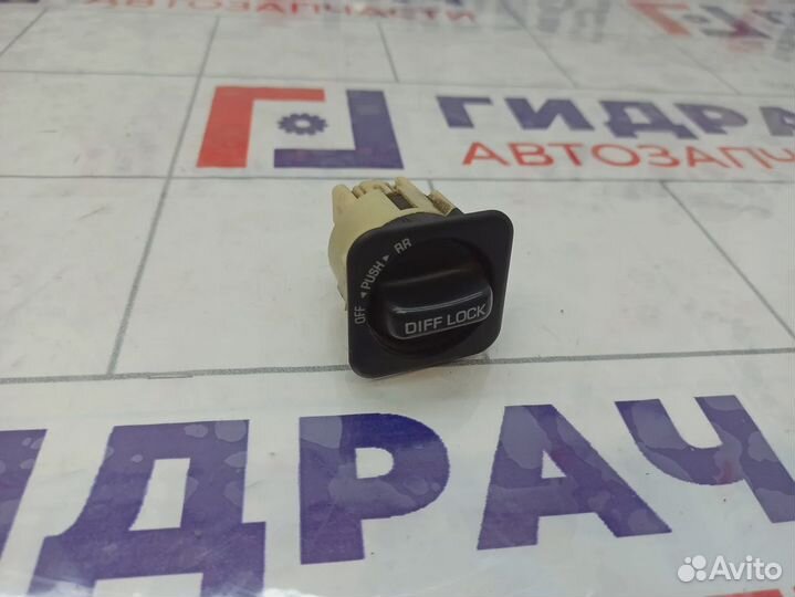 Кнопка блокировки дифференциала Toyota Land Cruiser (J100) 84725-60030