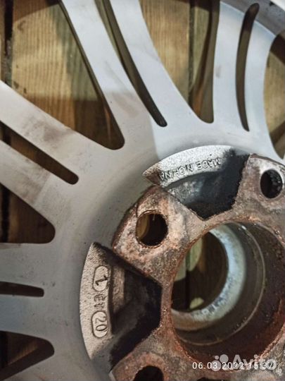 Диски Replica B84 8/R17 5/120 et20 d72.6 sf D75