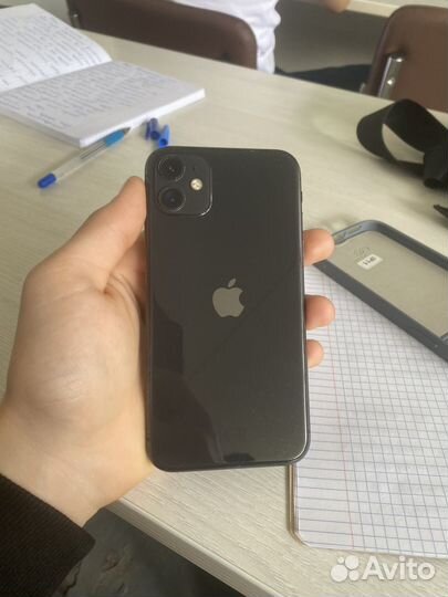 iPhone 11 black