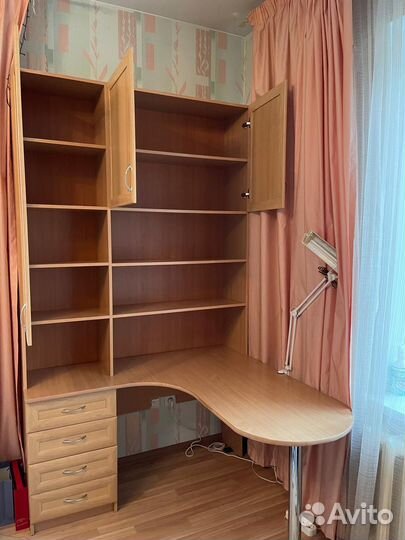 Компьютерный стол