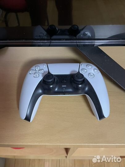 PlayStation 5 3я ревизия с дисководом(2 джостика)