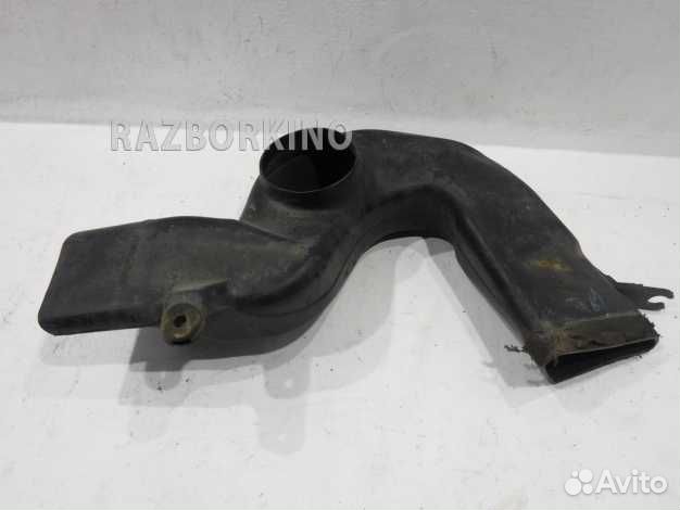 Воздухозаборник двигателя