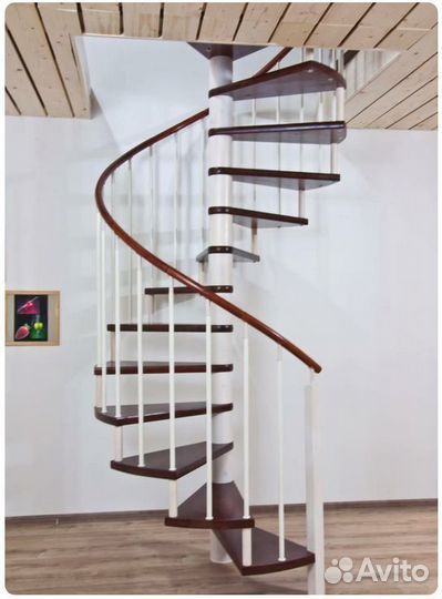 Винтовая лестница «Прагматик»