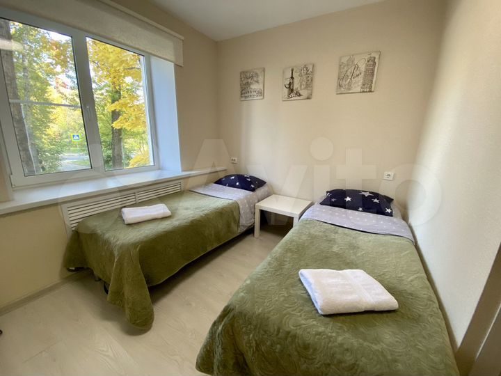 Комната 19 м² в 5-к., 2/5 эт.