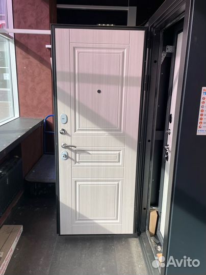 Дверь входная